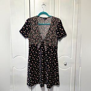 Topshop floral short sleeve dress black size 8